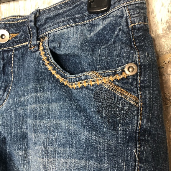 Jean shorts - Picture 2 of 3